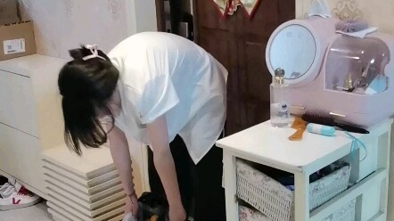 อยู่บ้านพูดไม่หยุด แต่พอออกข้างนอกกลับนิ่งเงียบ…