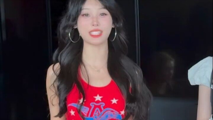 Gặp nữ thần tượng mới của cựu giám đốc sáng tạo YG, tôi lại thốt ra câu…