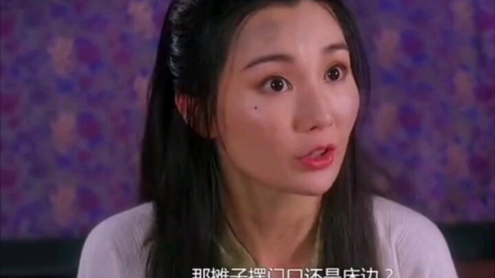 Sepasang lengan indah jadi bantal seribu orang, setitik bibir merah dicicipi puluhan ribu tamu.