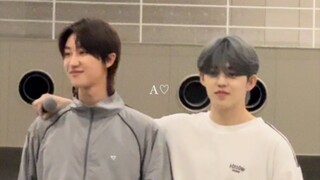 [Team Eight] The proactive little cotton has a brother to hug ~ 240523 touch the arm
