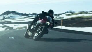 神奇女侠版007，翼装飞行和机车压弯帅炸了！
