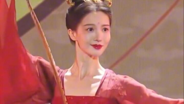Beijing Dance Academy's Jin Chen dances in a cool and sweet way...