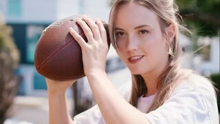 【Tasteless】Girl throws a ball—be like... by CrackerMilk