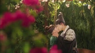 Love in the Moonlight Kissing scenes😍😍😍ctto