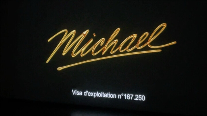 Overseas cinema: Michael’s film atmosphere is amazing—super fanatical!!!