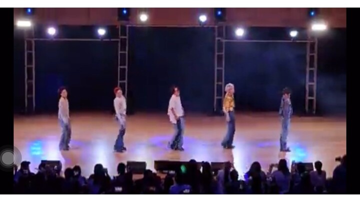 SB19 “I WANT YOU” DALLAS World Tour performance - amazing (pahigang choreo tlga )🤩 #sb19 #iwantyou