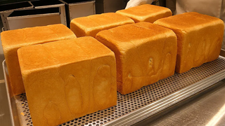 ขนมปังปิ้งเบคอนไข่โฮมเมด - อาหารข้างทางเกาหลี