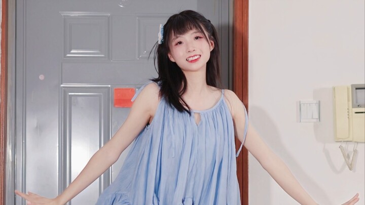 Today’s badminton is blue too~