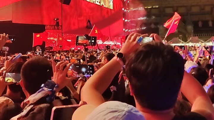 Tôi đoán chắc bạn chưa từng hát đồng ca bài “Ca ngợi Tổ quốc” tại một lễ hội âm nhạc đâu nhỉ? | Lễ h