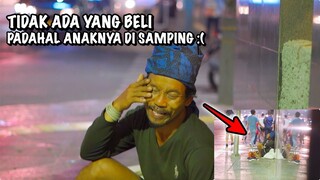 BORONG SEMUA !! TERNYATA ANAKNYA TIDUR DI TROTOAR JALAN :( #698