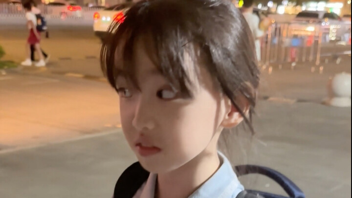 I forgot to pick up the baby (´･Д･)"