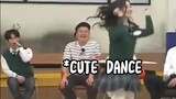 Chanyoung 🄻🄾🅅🄴 💞 Ji-Hoo 🄲🅄🅃🄴 dance 💃🙈 | #knowingbrother #allofusaredead