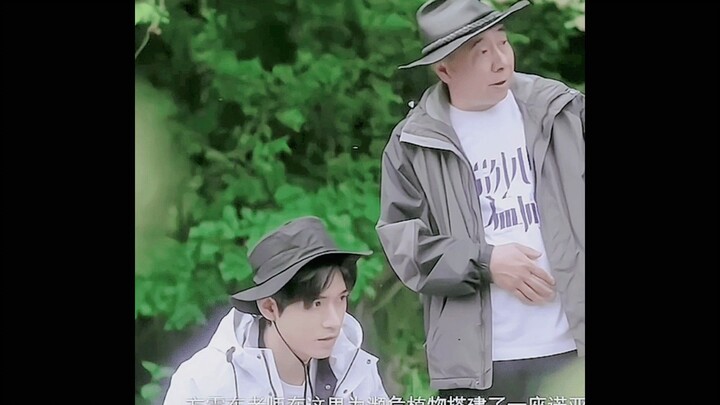 Gong Jun Sitting vs. Gong Jun Standing: He’s *literally* Shooting Up From the Ground!!