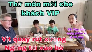 Ngồng tỏi xào thịt bò vịt quay rút xương/thử món mới nhà hàng cho khách VIP/Cuộc sống pháp/Dâu việt