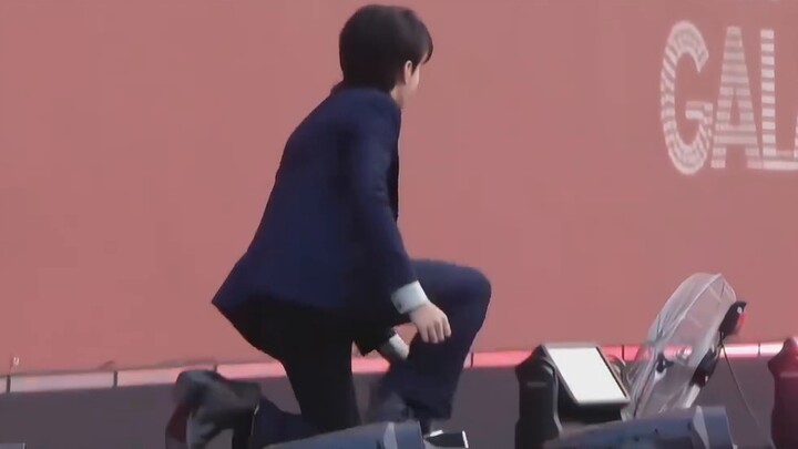 ฮามาก ทั้งสองคนจะเดินพรมแดงกัน ไม่ใช่ทำเป็นตลกนะ 555