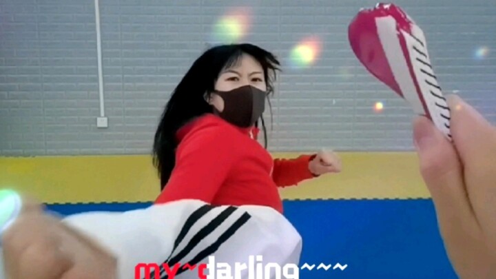 เทศกาลล่าหัวใจ ( ¨̮ ) ฉันแค่มองคุณแวบเดียว แต่คุณกลับเอาชีวิตทั้งหมดของฉันไป