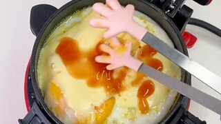 Bánh mì kẹp tôm tự làm luôn bị lật ngược nhưng vẫn thú vị. Bánh mì kẹp thịt tự làm. Bánh mì kẹp thịt