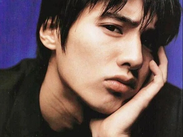 Wajah Dewa Korea Palsu vs Wajah Dewa Korea Asli