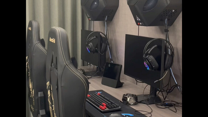 Clockwork Plus E-sports Hotel/Clockwork Internet Cafe