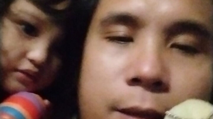 vanna and daddy play together