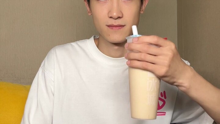 Mengapa tidak terlihat para pria minum teh susu