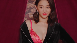 Li Xiaoran underwear advertisement