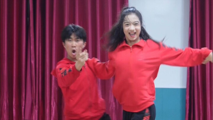 Your favorite humorous big boy is here ##Latin dance #Wu Ruihang Wang Xinyi #Si Zijun's students #Hu