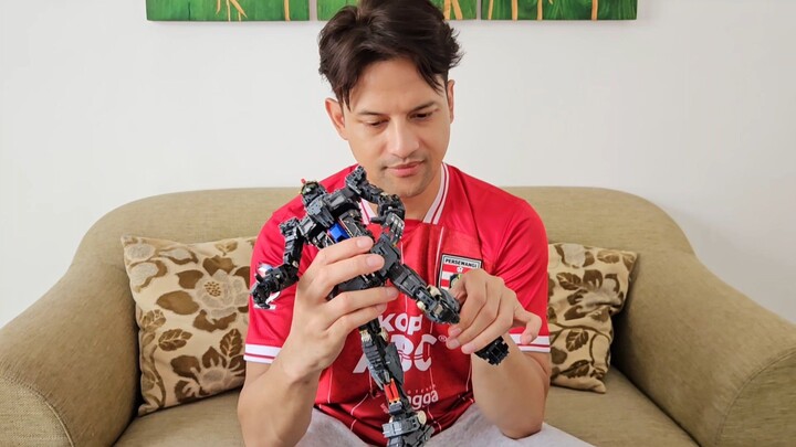 Unboxing Gundam Perfect Grade RX-78 2 unleashed