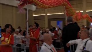 把所有厌恶我的人都劝退，这样就互不打扰了，你傻逼你的，我傻逼我的，反正我们傻逼的点不一样。如果说怎样是美好生活，我觉得这也算是一种，毕竟大家不必互骂傻逼了，而是安静的跟同道中人吹牛逼。我始终认为，互