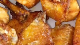 Cách làm Cánh gà cháy tỏi nhưng Hương vị Mì cay cực dễ dàng! - Tiểu Màn Thầu