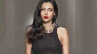 Đây là hình ảnh vợ của một ông trùm quý tộc và cô con gái nóng bỏng của bà khi họ đi chơi cùng nhau!