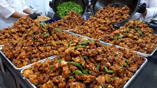견과류 듬뿍! 매콤 고추 닭강정 / plenty of nuts! spicy chili chicken - korean street food