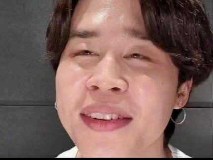 Chúc mừng Park Jimin lần này đã “ẵm” luôn danh hiệu “thảm nhất về vũ đạo” tại cuộc thi này, hay là c