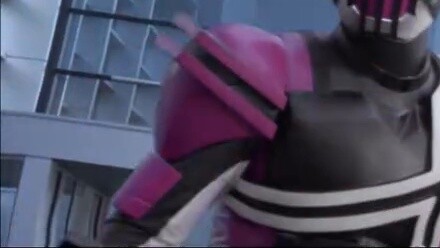 Chúng ta chiến đấu với Decade? Thật sao? [Phiên bản so sánh]