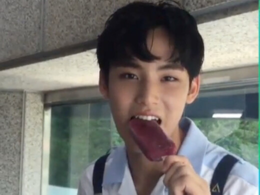 [Kim Min-kyu] “Very Nice” Instagram promo short film – bloopers: takes a big bite of ice cream and e