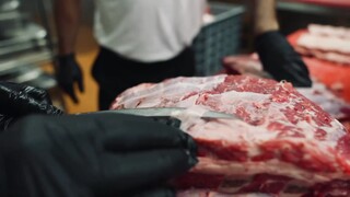 مستودع الأخ سال.