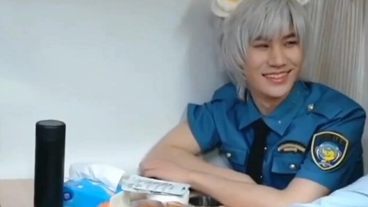 The one who needs to be appeased by both the eldest brother and the youngest—how could you just bull
