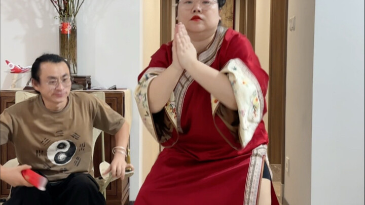 เพื่อให้ฉันไม่เสียเวลาและความทุกข์ทรมาน ฉันจะกระโดดด้วย ผมทำได้ทุกอย่างจริงๆ ผมเก่งมาก! #เต้น#ช่วยฉั