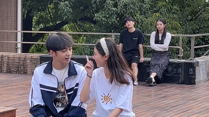 كم عامًا ظلّت نجمة الليل البيضاء في شبابك تشعّ في قلبك؟