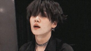 [Min Yoongi/Kim Taehyung] Chủ nhân Min nghiêng đầu đi thôi v và BGM độc quyền của Taehyung = Tôi đi 