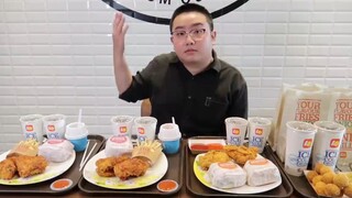 Mukbang Đại Tiệc Gà Rán Ở Lotteria _ Được Tặng 7 Phần Quà Ăn Mệt Xỉu _
