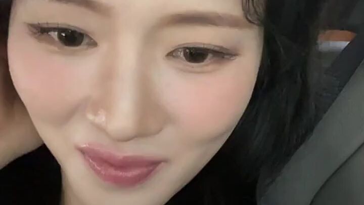 ladies code sojung live on Instagram 🌸❤️🌹🌷♥️
