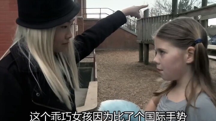 فيلم رعب قصير 5: فتاة تجد أذنًا وتزرعها في التراب، فتنمو منها زومبي!