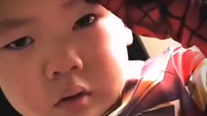 Người Sắt này cần một chiếc thắt lưng