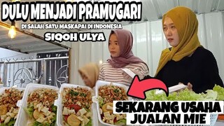 VIRAL !!! DULU BEKERJA SEBAGAI PRAMUGARI - sekarang sukses jualan mie di pinggir jalan