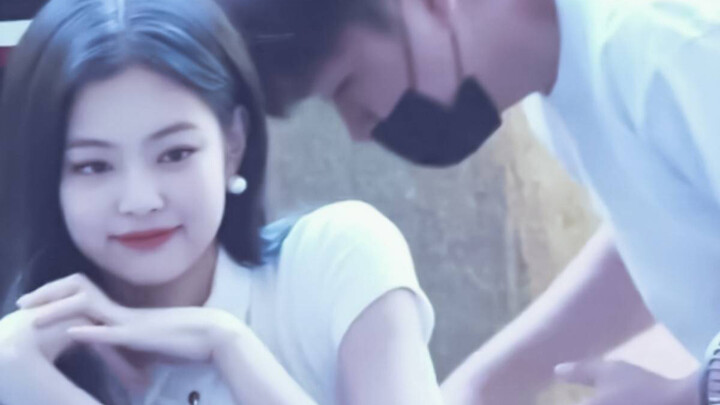 [Jennie] Imitates Weki Meki singing—does she sound like them?