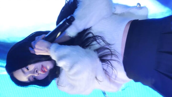 เกิร์ลครัช ยูกะ - อัปทาวน์พังก์ _ แฮนด์แคลปป์ @คาราโอเกะถนนซินชอน (22.02.05)