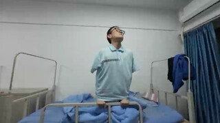 笼中鸟，何时飞？