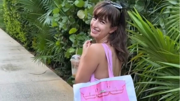 Excuse me, ma'am, what brand is your bag?