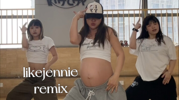 Documenting my little belly at 41 weeks pregnant